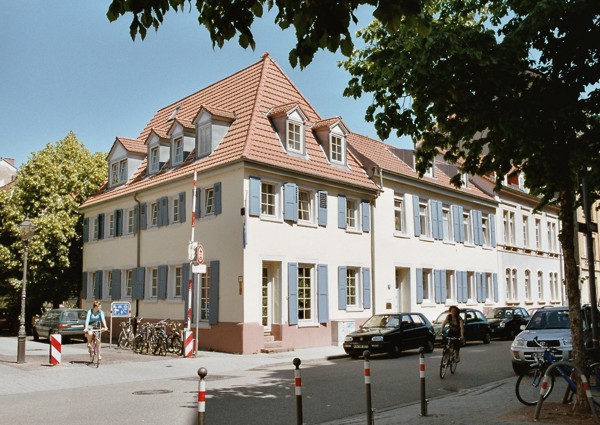 Haus Aussen Neu 600 01